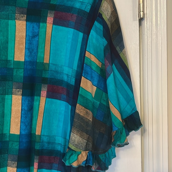 Parsley and sage top.  Beautiful colors - Picture 3 of 4